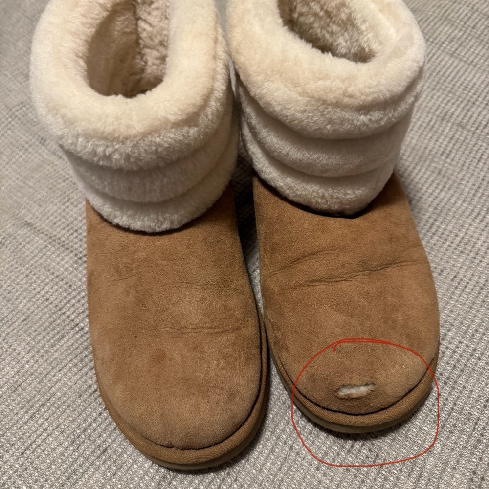 UGG Tan and Cream Sheepskin Boots - Picture 9 of 9